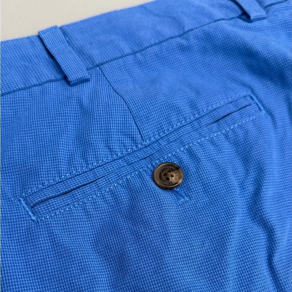 Brooks Brothers Blue Cotton Flat Front Shorts – Classic Casual Menswear Size W38